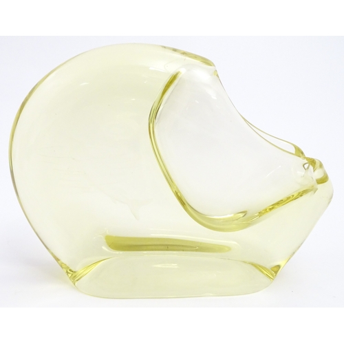 326 - A mid century Czech ashtray with fish design. In the manner of Miroslav Klinger. Approx. 5 1/2