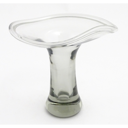 328 - Scandinavian Art Glass: A Vicke Lindstrand for Kosta Boda Gracil glass vase. Approx. 4