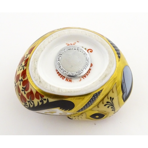 107 - A Royal Crown Derby model of a Dormouse. Marked under. Approx. 2 1/2