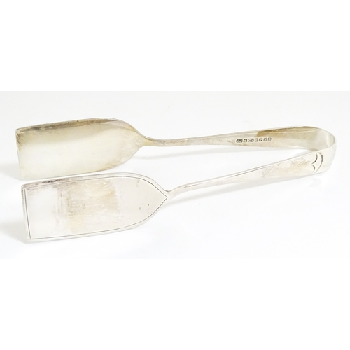 110 - A cased Wedgwood cake / sandwich service in the Melody pattern comprising serving plate, cake plates... 