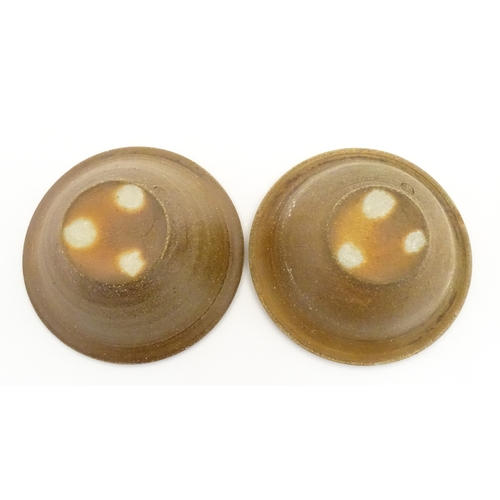 190 - A pair of Tim Hurn (b. 1964) studio pottery salt glazed bowls. With impressed maker's marks. Approx.... 