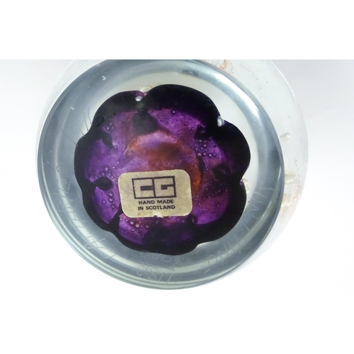 316 - A quantity of assorted collector's paperweights to include Caithness Sundance, etc. Largest approx. ... 