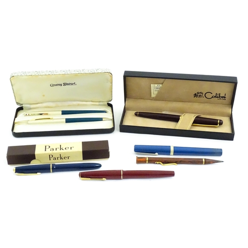 1139 - A cased Conway Stewart '107' set comprising fountain pen with 14k gold nib, and ballpoint pen. Toget... 