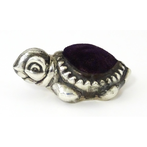 349 - A .925 silver novelty pin cushion of turtle / tortoise form. Approx. 1 3/4