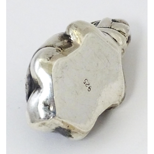 349 - A .925 silver novelty pin cushion of turtle / tortoise form. Approx. 1 3/4