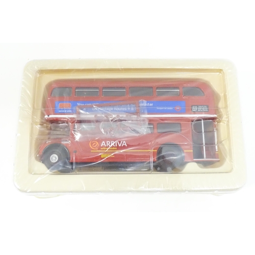 1299 - Toys: A quantity of boxed Corgi Toys die cast scale model buses / coaches comprising Corgi Classics ... 