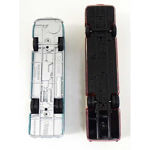 1299 - Toys: A quantity of boxed Corgi Toys die cast scale model buses / coaches comprising Corgi Classics ... 
