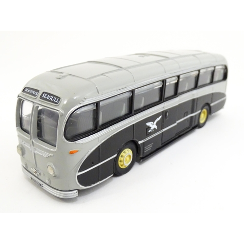 1299 - Toys: A quantity of boxed Corgi Toys die cast scale model buses / coaches comprising Corgi Classics ... 