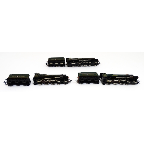 1307 - Toys - Model Train / Railway Interest : Three boxed Hornby 00 gauge locomotives comprising GWR King ... 