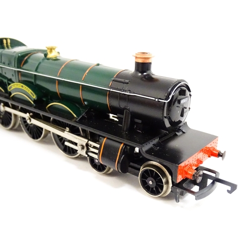 1307 - Toys - Model Train / Railway Interest : Three boxed Hornby 00 gauge locomotives comprising GWR King ... 