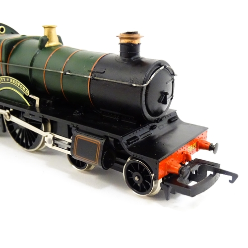1308 - Toys - Model Train / Railway Interest : Three Hornby 00 gauge locomotives comprising Flying Scotsman... 