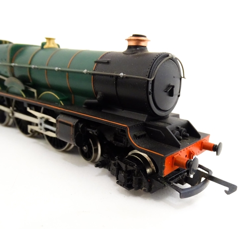 1308 - Toys - Model Train / Railway Interest : Three Hornby 00 gauge locomotives comprising Flying Scotsman... 