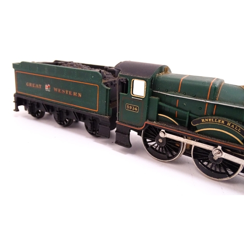 1311 - Toys - Model Train / Railway Interest : Three Hornby 00 gauge locomotives comprising GWR Kneller Hal... 
