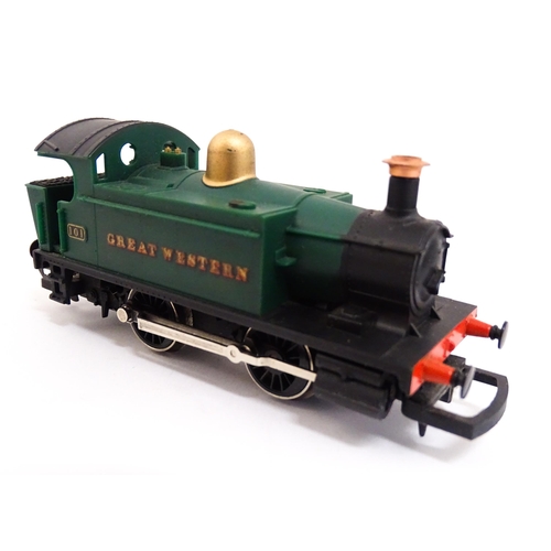 1311 - Toys - Model Train / Railway Interest : Three Hornby 00 gauge locomotives comprising GWR Kneller Hal... 