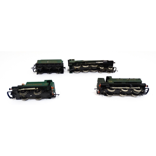 1311 - Toys - Model Train / Railway Interest : Three Hornby 00 gauge locomotives comprising GWR Kneller Hal... 