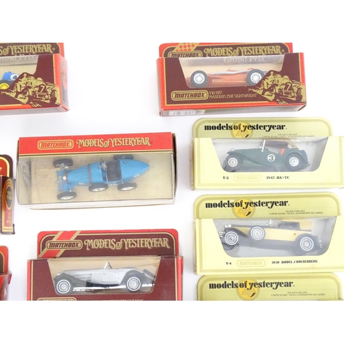 1304 - Toys: A quantity of die cast scale model Matchbox Models of Yesteryear vehicles comprising Y16 1960 ... 