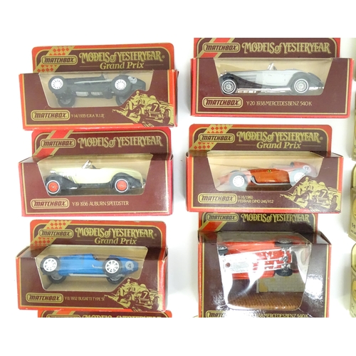 1304 - Toys: A quantity of die cast scale model Matchbox Models of Yesteryear vehicles comprising Y16 1960 ... 