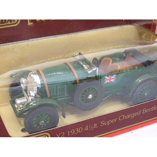 1304 - Toys: A quantity of die cast scale model Matchbox Models of Yesteryear vehicles comprising Y16 1960 ... 