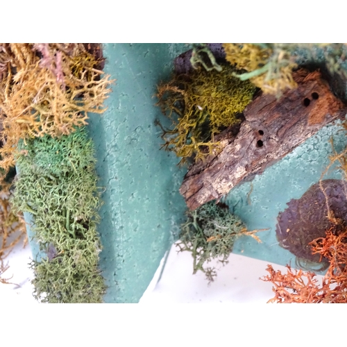 1319 - Toys - Model Train / Railway Interest : A quantity of assorted scale model railway / trackside scene... 