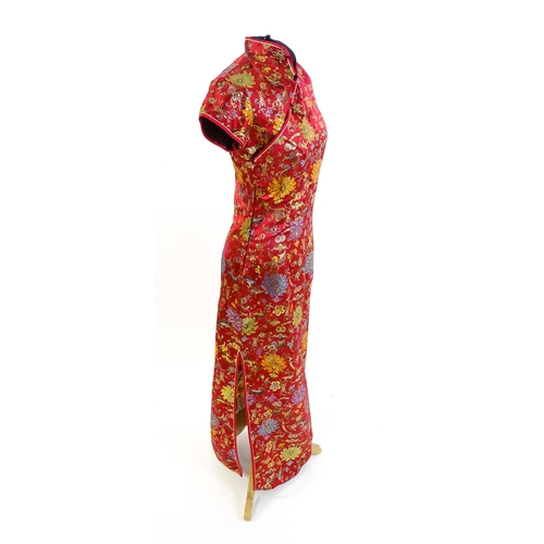 56 - Vintage fashion / clothing:  a red and gold Chinese Qipao style dress, chest approx. 36