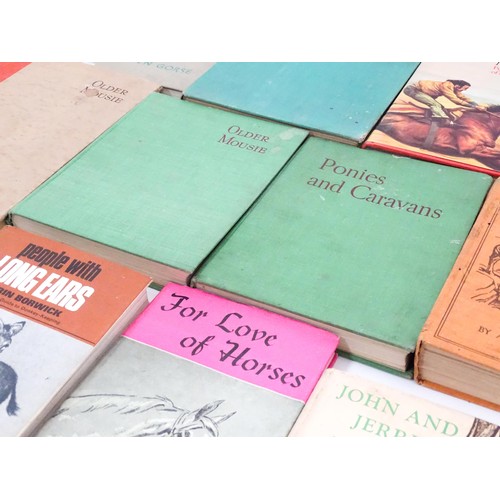 60 - Books: A quantity of books on the subject of horses / equestrianism to include 'Exmoor Lass and othe... 