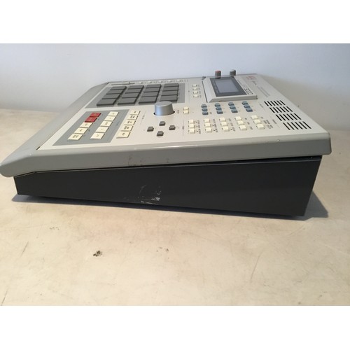 15 - Akai / Roger Linn MPC3000 
16 bit drum machine / sampler and MIDI sequencer was first released in th... 