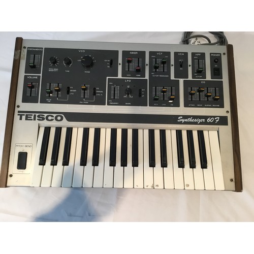 27 - Teisco 60f - vintage analog monophonic synthesizer produced in the 70s. The 60F has a single oscilla... 