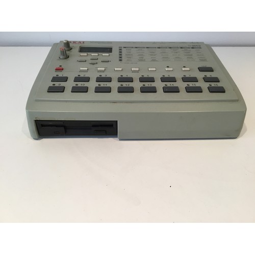 89 - Akai Professional  S20 16 Bit Stereo Phrase Sampler