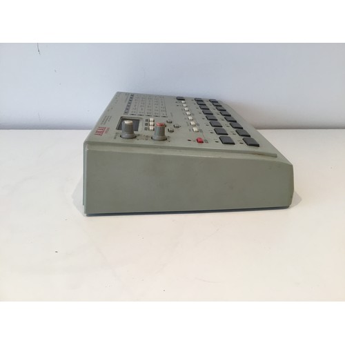 89 - Akai Professional  S20 16 Bit Stereo Phrase Sampler