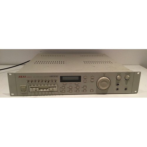 130 - Akai Professional S2000 Midi Stereo Digital Sampler