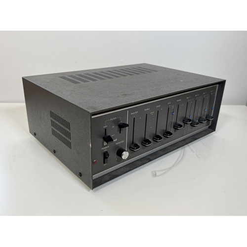 42 - National WA-564 - Power Amplifier. Japanese late 70s / early 80s.
A little scruffy but overall very ... 