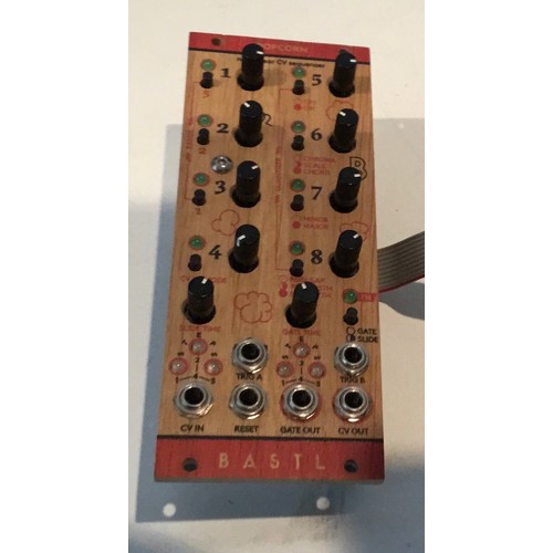 1046 - Bastl Popcorn Non-Linear CV Sequencer - Eurorack  Module.

From a working modular rig, functions gen... 