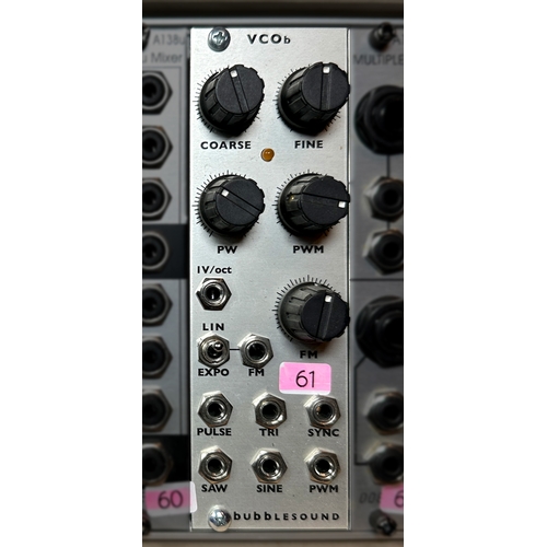 1041 - Bubblesound VCO b Oscillator 

Sonic waves with character. Bubblesound's oscillator radiates with ri... 