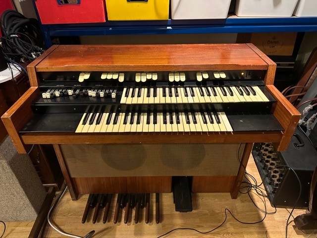 Hammond L102 Tonewheel Organ (Split): classic Hammond sound