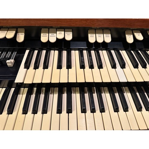 Hammond L102 Tonewheel Organ (Split): classic Hammond sound