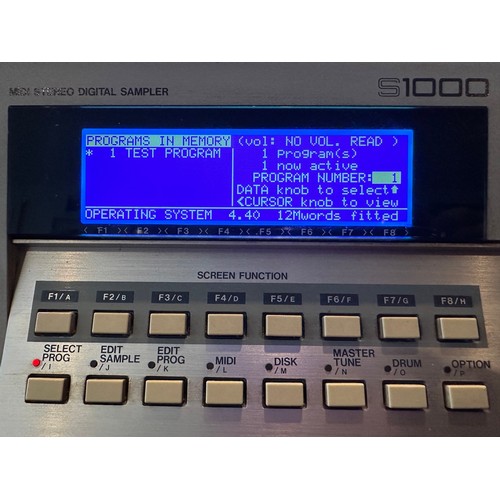 47 - Akai S1000 Sampler 24mb RAM OS v4.4

Powers up, screen bright, backlight working. 24mb memory for ex... 