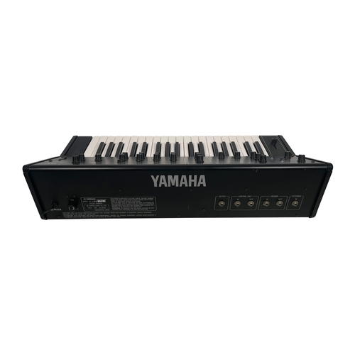 36 - Yamaha CS-5 Synthesizer

Monophonic analogue baby CS. 100v. Complete with carry case.

(C) Tested. P... 