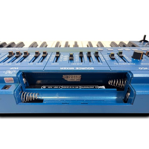 102 - Roland SH-101 (Blue) with Mod Grip.
Uncommon variant of the acid bass banger, especially with the gr... 