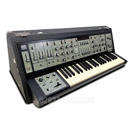 97 - Roland SH-5 Analogue Synthesizer. Good condition. Complete with top cover.
(D) Tested. Powers up. li... 