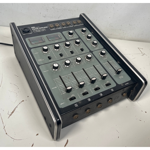 194 - Roland System 100 Model 103 Mixer

Versatile six-channel mixer.

(C) Tested. Powers up, passes signa... 