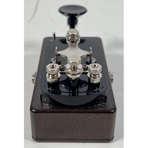 22 - Coppersound Telegraph Stutter - Mint, Boxed

Unique momentary switch pedal for creating stutter effe... 