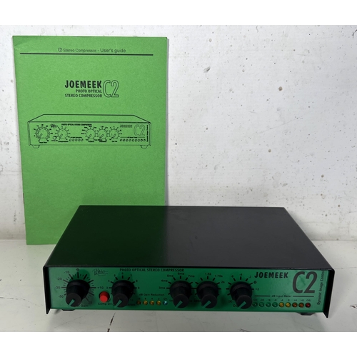 60 - Joe Meek C2 Photo Optical Stereo Compressor + Manual & Power Supply

Stereo compressor unit known fo... 