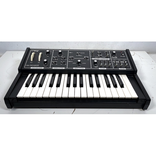 67 - Moog Rogue

Compact analog synthesizer, prized for its rich Moog sound in a portable format.

Great ... 