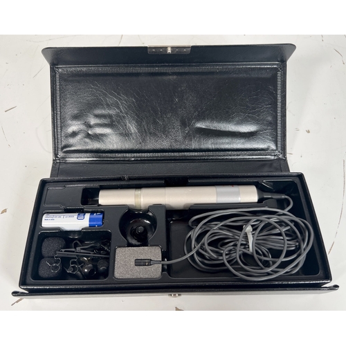 74 - Sony Electret Condenser Microphone in case with accessories.

High-quality condenser microphone, com... 