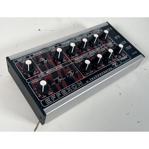 87 - Technosaurus EFFEXON.

Multi-effect unit for synthesizers, offering a range of sound processing opti... 