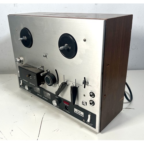 98 - Akai 3000D Tape Recorder

3000D (precursor to the 4000D),  a four-track, solid state, stereo tape de... 