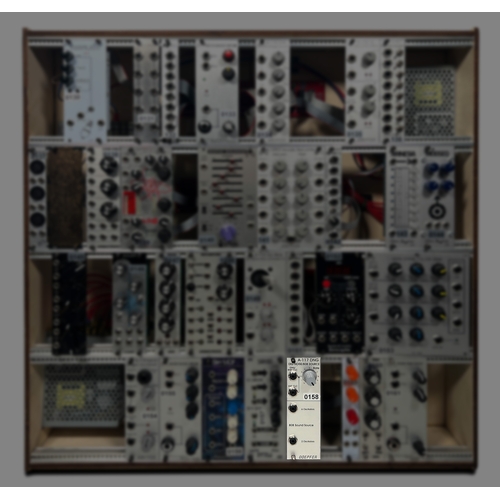 158 - Doepfer A-117 Digital Noise / Random Clock / 808 Sound Source

(A) From a working modular rig, funct... 