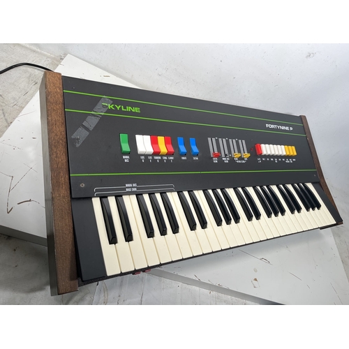 43 - Skyline Fortynine P Synthesizer & Beatbox

Tested. Powers up, passes signal but has various faults a... 