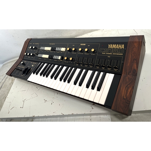 72 - Yamaha CS-15D

(F) Tested. Non-operational - for spares or repair only.
Has a power issue, fixed by ... 