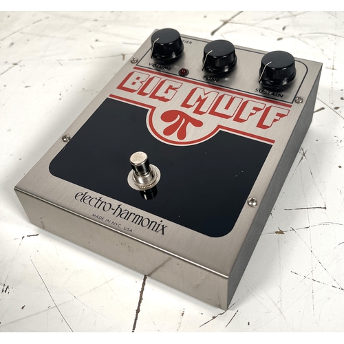 76 - Electro-Harmonix Big Muff inc Wooden Box, Manual etc

(A) Tested and working. 
No guarantee or warra... 